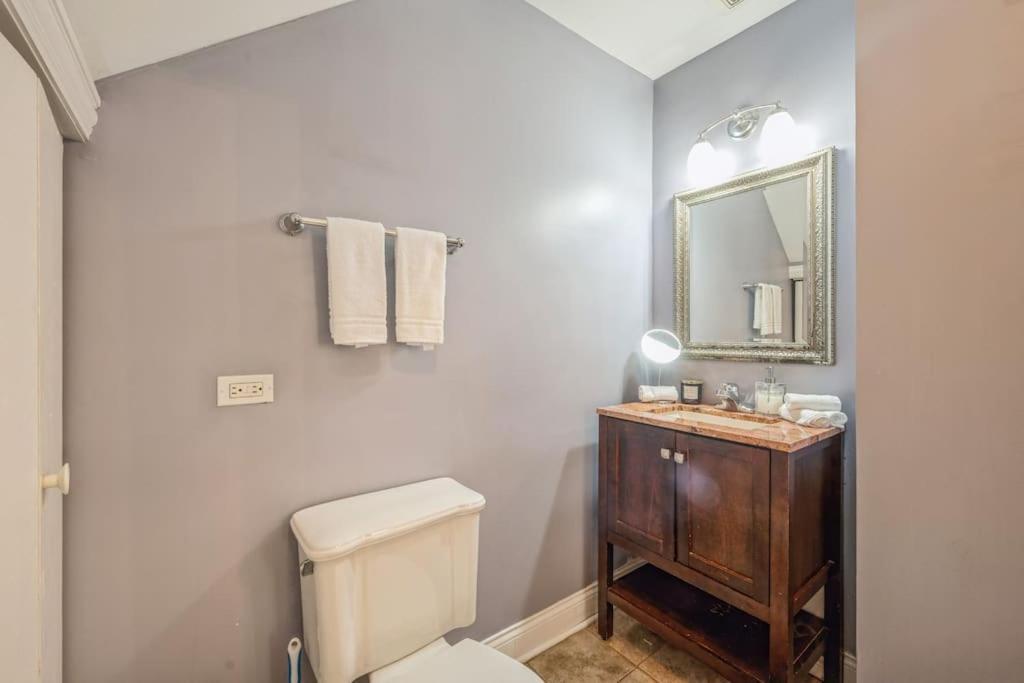 Lovely 2 Bed 3 Miles From Dt W Free Parking شيكاغو المظهر الخارجي الصورة