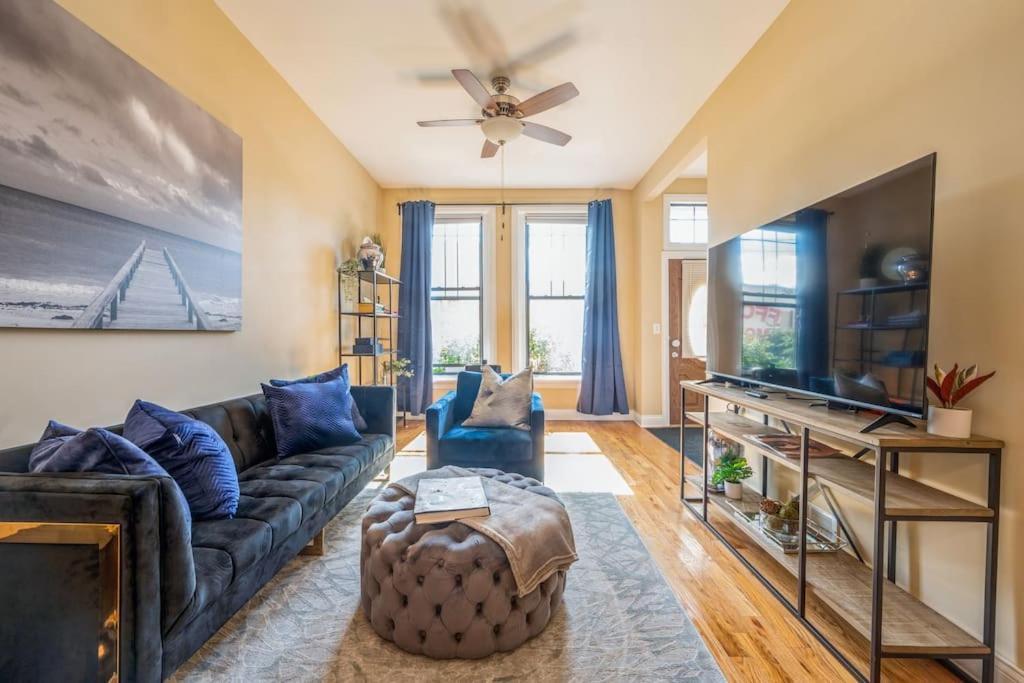 Lovely 2 Bed 3 Miles From Dt W Free Parking شيكاغو المظهر الخارجي الصورة